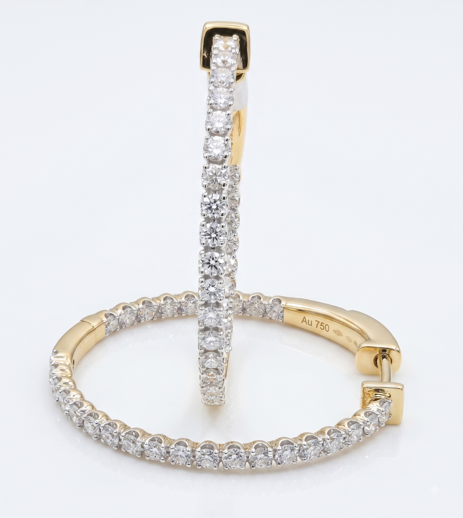 The6C Shared Prong Round Cut Lab Grown Diamond Hoop Earrings