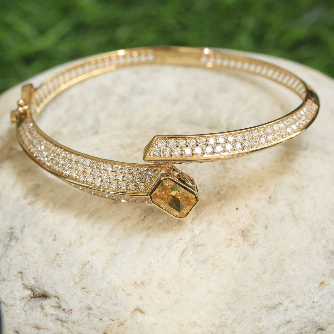 Sparkling Sanctuary Diamond Bracelet (Yellow Gold)